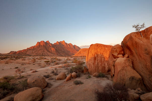Mountain trekking photo 7